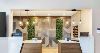 Best Western Plus Bourbonnais Hotel & Suites