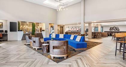 Best Western Plus Bourbonnais Hotel & Suites