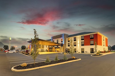 Holiday Inn Express & Suites Troy by IHG