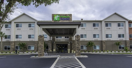 Exterior. Holiday Inn Express Naples South I-75 by IHG