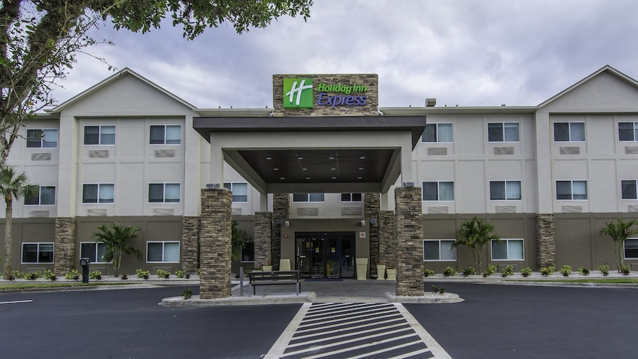 Holiday Inn Express Naples South I-75 by IHG