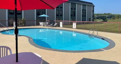 Quality Inn & Suites Lexington South