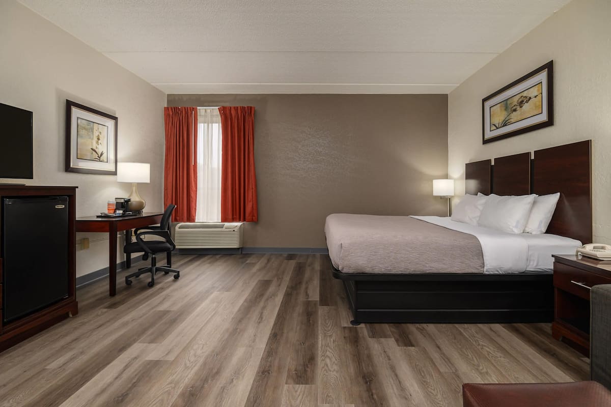 1 Schlafzimmer, hochwertige Bettwaren, Pillowtop-Betten, Schreibtisch