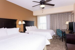 In-room safe, blackout curtains, iron/ironing board - Hampton Inn & Suites Cleveland-Airport/Middleburg Heights (Middleburg Heights)