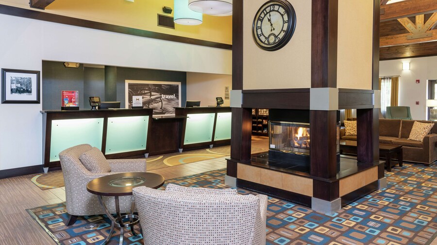 Hampton Inn & Suites Cleveland-Airport/Middleburg Heights