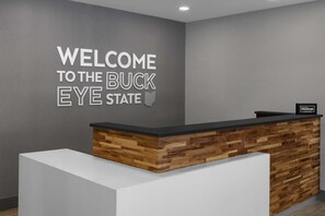 Reception - Hampton Inn Cleveland-Downtown (Cleveland)