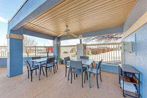Seasonal outdoor pool, open 7:00 AM to 10 PM, sun loungers