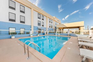 Seasonal outdoor pool, open 7:00 AM to 10 PM, sun loungers