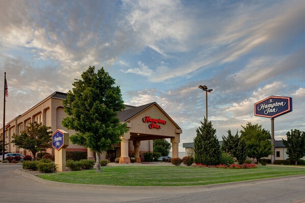 Exterior - Hampton Inn Manhattan (Manhattan)
