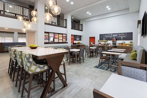 Desayuno buffet incluido todos los días