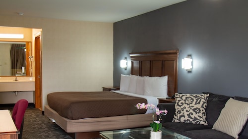 Brentwood Inn & Suites