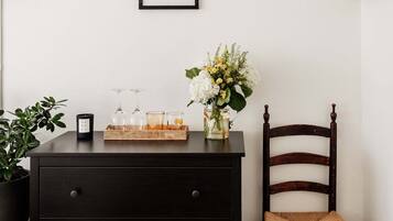 Classic King | Premium bedding, minibar, individually decorated, blackout drapes