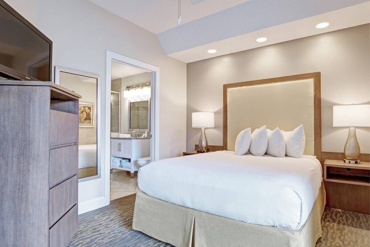 Condo junior, 1 habitación | Cortinas blackout, tabla de planchar con plancha, wifi y ropa de cama 