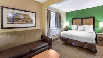 Deluxe Studio, 1 Queen Bed with Sofa bed, Non Smoking | Desk, iron/ironing board, free WiFi