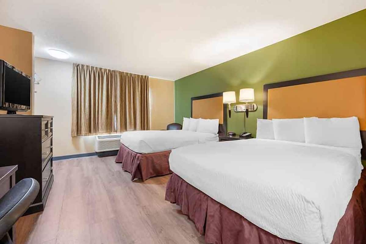 Studio Suite, 2 Double Beds, Non Smoking | Desk, laptop workspace, iron/ironing board, free WiFi