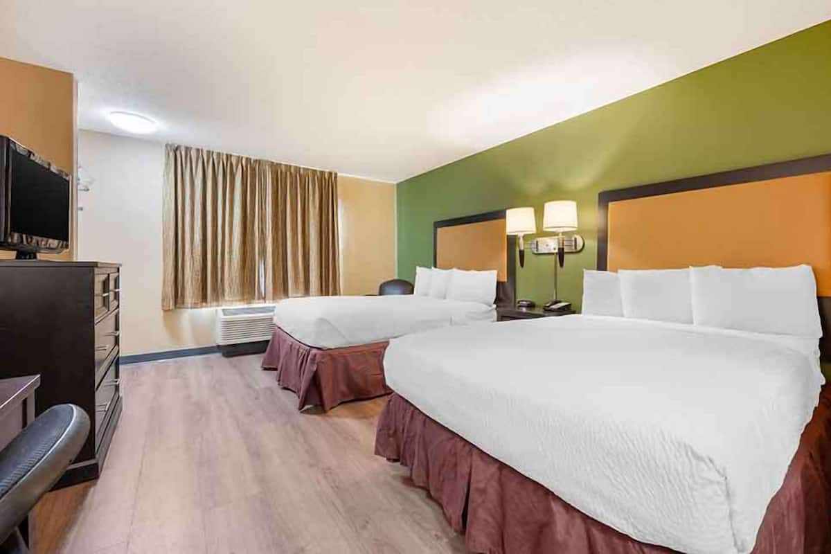 Studio Suite, 2 Double Beds, Non Smoking | Desk, laptop workspace, iron/ironing board, free WiFi