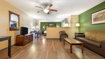 Desk, iron/ironing board, free WiFi, bed sheets