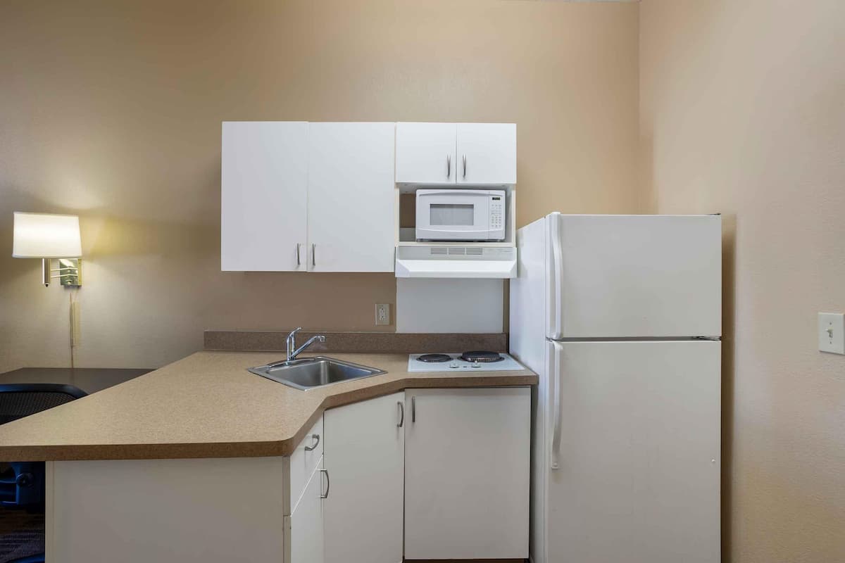 studio, 1 king bed, non smoking | desk, laptop workspace, blackout curtains, iron/ironing board