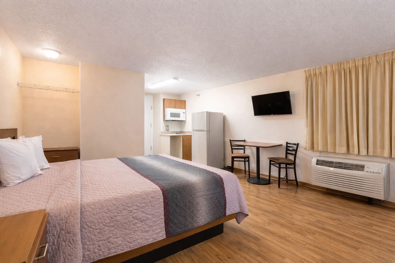 Wi-Fi gratuit, draps fournis