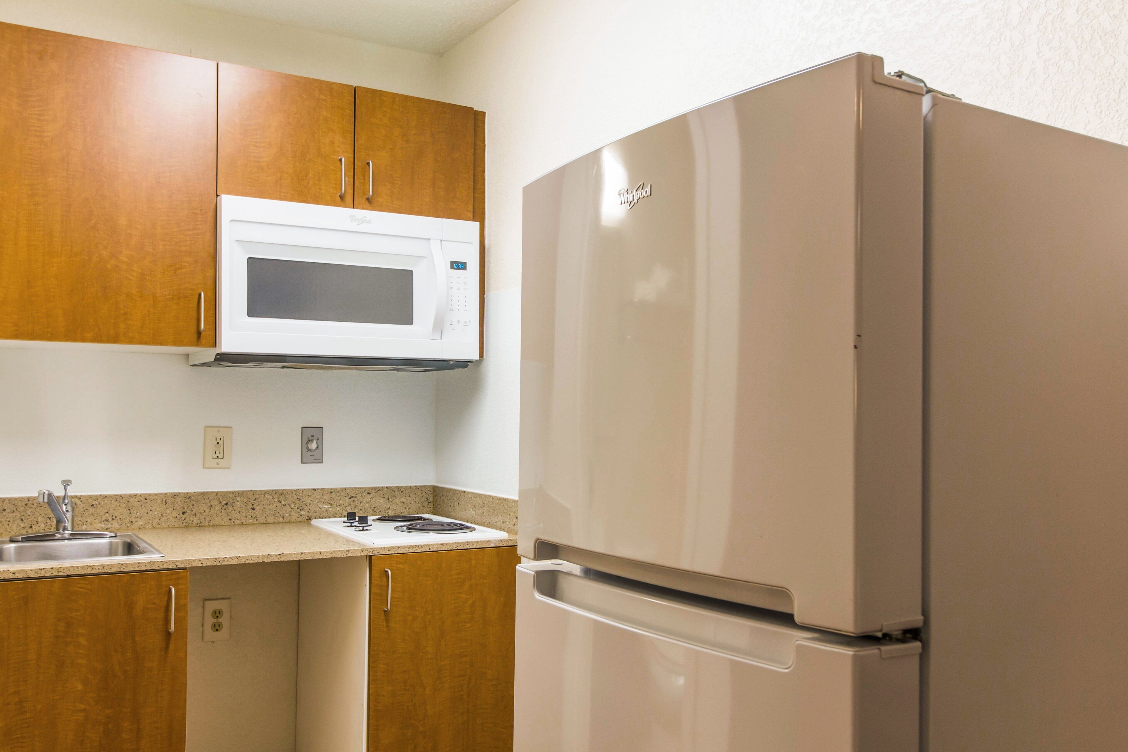 Estudio estándar, 2 camas Queen size, para no fumadores | Wifi gratis y ropa de cama 