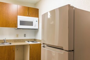 Estudio estándar, 2 camas Queen size, para no fumadores | Wifi gratis y ropa de cama 