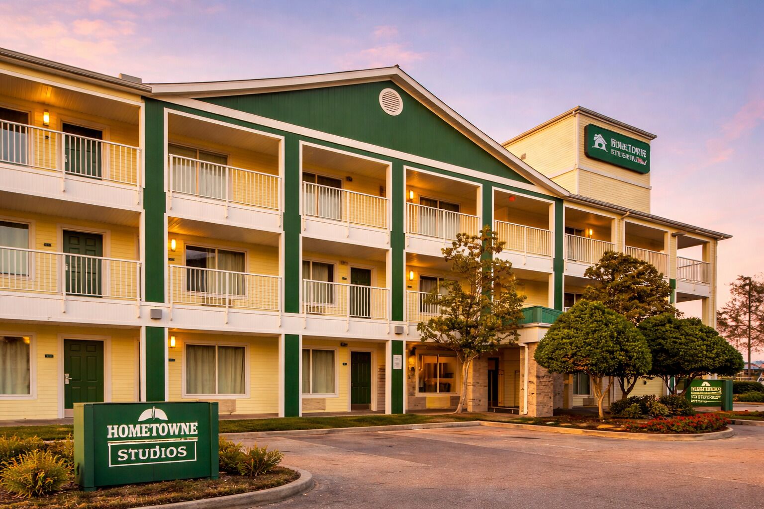 Foto - HomeTowne Studios by Red Roof Houston - West Oaks/ Energy Corridor