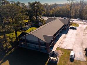 Exterior - Value Inn Livonia (Livonia)