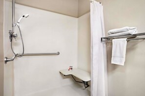 Room, 1 Queen Bed, Accessible, Non Smoking | Bathroom | Combined shower/tub, free toiletries, hair dryer, towels