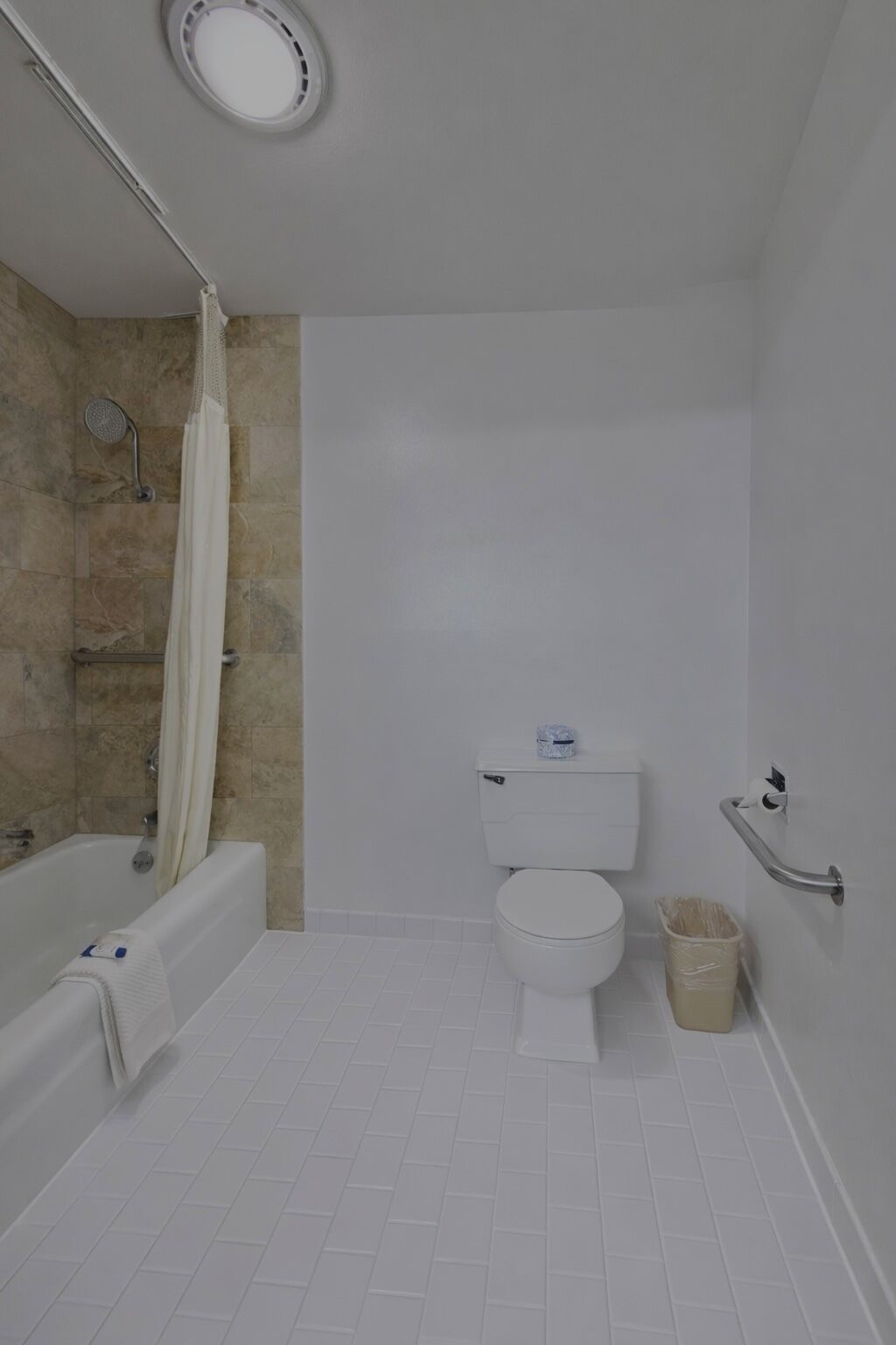 Foto - Discovery Inn