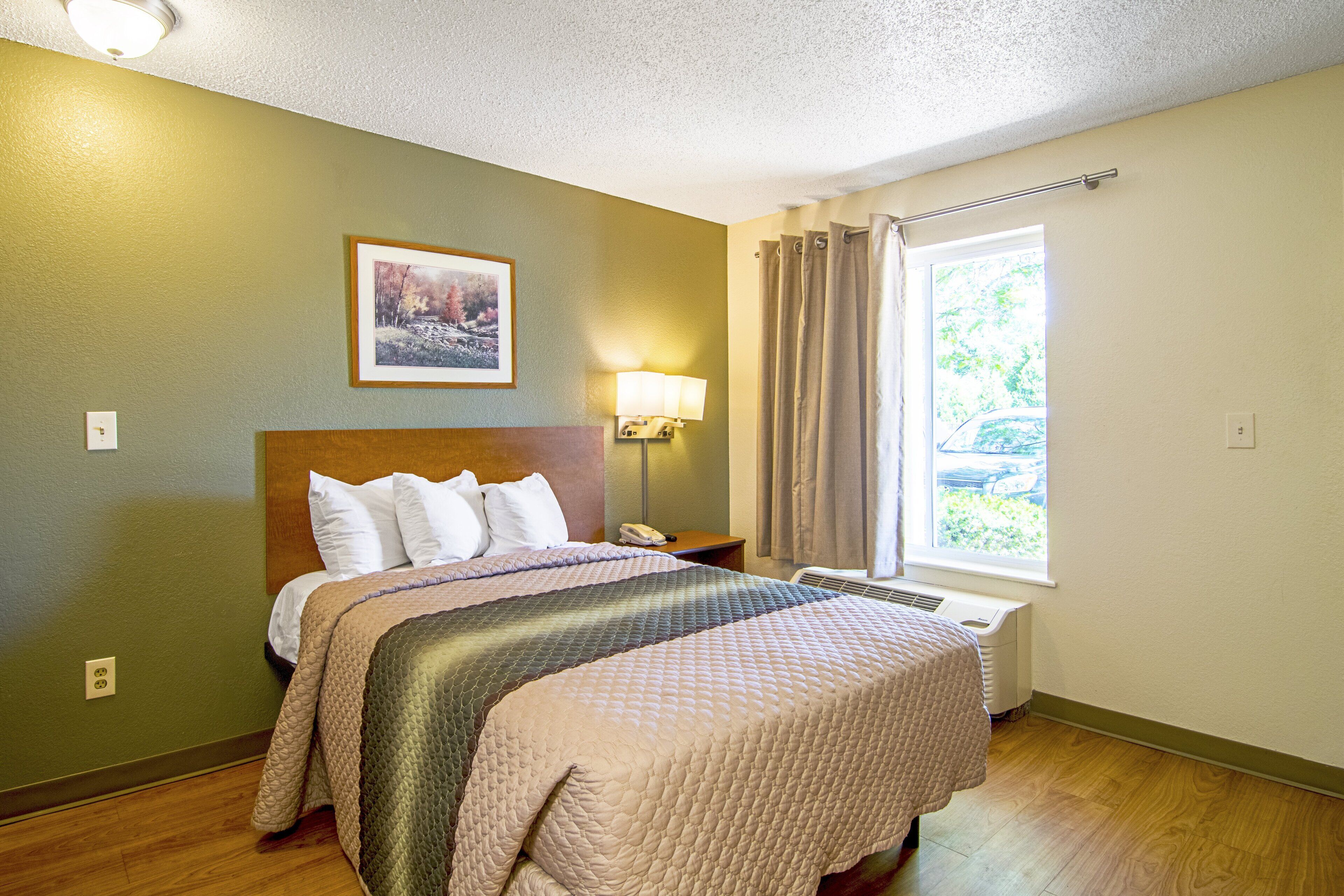 Foto - HomeTowne Studios by Red Roof Chicago - Waukegan