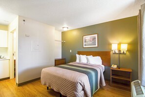 WiFi (free), bed sheets
