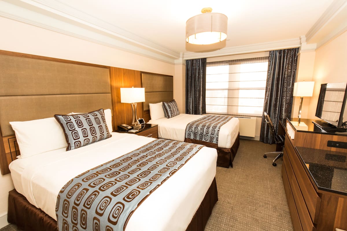 In-room safe, desk, iron/ironing board, bed sheets