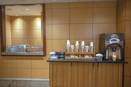 The Belvedere Hotel - Image 14