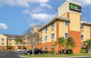 Exterior - Extended Stay America Suites St Petersburg Clearwater ExecDr (Clearwater)