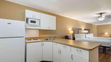 Desk, blackout drapes, iron/ironing board, free WiFi