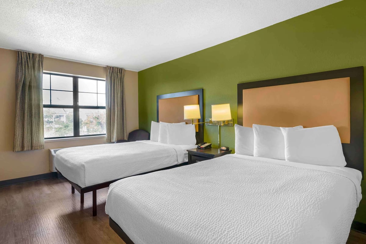 Desk, blackout drapes, iron/ironing board, free WiFi