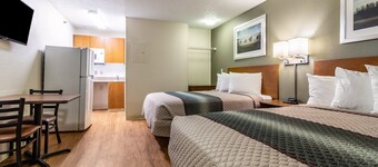 HomeTowne Studios by Red Roof Houston - Northwest