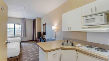 Studio - 2 dubbelsÀngar - icke-rökare | Eget kök | KylskÄp, mikrovÄgsugn och spishÀll