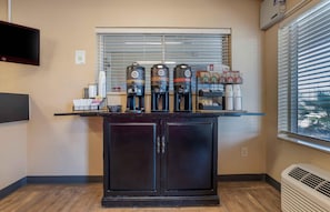 Free daily on-the-go breakfast - Extended Stay America Suites Houston The Woodlands (Spring)