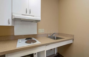 Studio, 1 Queen Bed, Accessible, Non Smoking | Private kitchen | Fridge, microwave, stovetop, cookware/dishes/utensils - Extended Stay America Suites Houston The Woodlands (Spring)