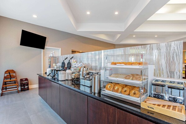 含每日外帶早餐