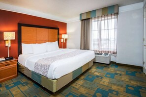 Premium bedding, desk, blackout curtains, iron/ironing board - La Quinta Inn & Suites by Wyndham Colorado Springs South AP (Colorado Springs)