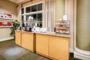 Esmorzar diari continental gratuït 