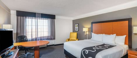 Premium-sengetøj, skrivebord, strygejern/strygebræt