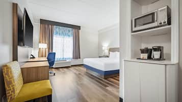 Quarto luxo, 1 cama King e sofá-cama, para não fumantes | Camas com colchões pillow-top, escrivaninha