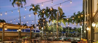 La Quinta Inn & Suites by Wyndham Miami Airport West