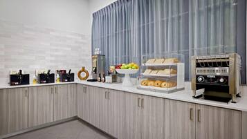 Café da manhã continental grátis todos os dias