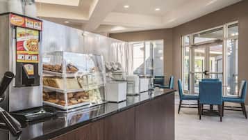 Desayuno continental incluido todos los días