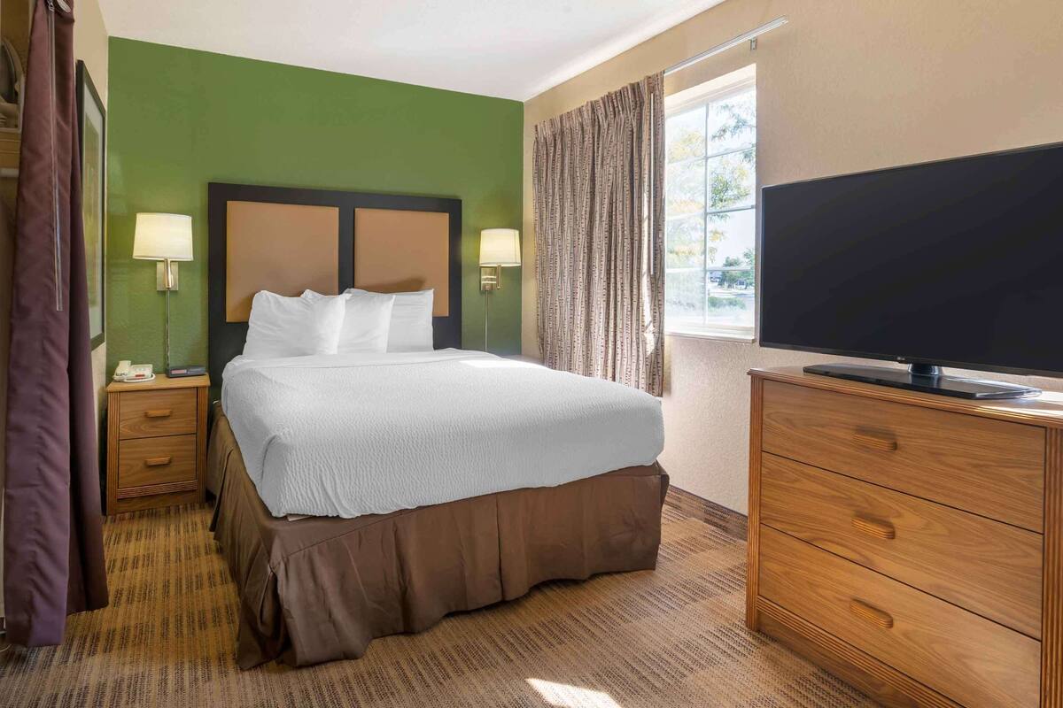Studio Deluks, 1 Tempat Tidur Queen dengan tempat tidur Sofa, Bebas Asap Rokok | Meja kerja, setrika/meja setrika, dan Wi-Fi gratis