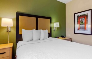 Suite, 1 cama Queen size y sofá cama, para no fumadores | Ropa de cama de alta calidad, escritorio, wifi gratis y ropa de cama 